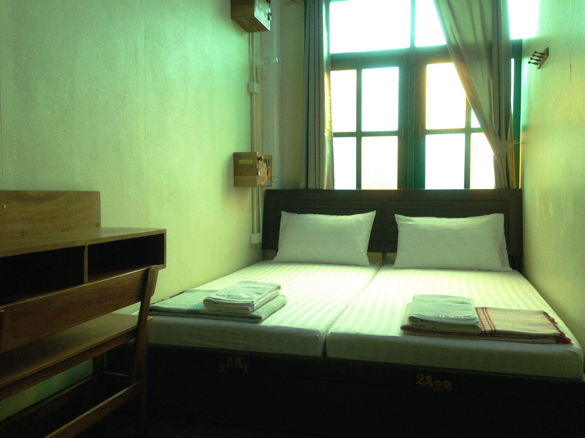 Baan Bovorn Hostel Bangkok Bagian luar foto