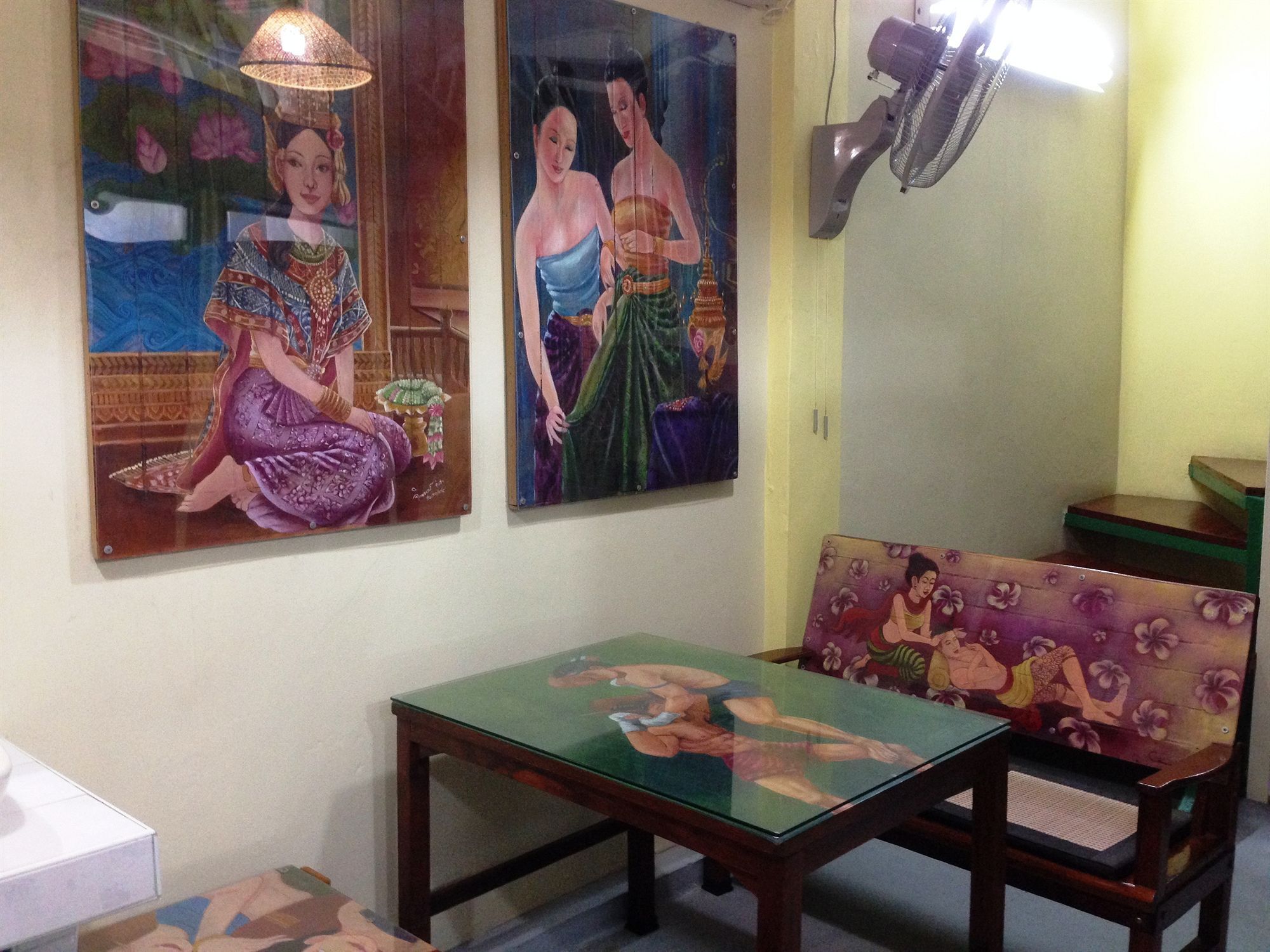 Baan Bovorn Hostel Bangkok Bagian luar foto