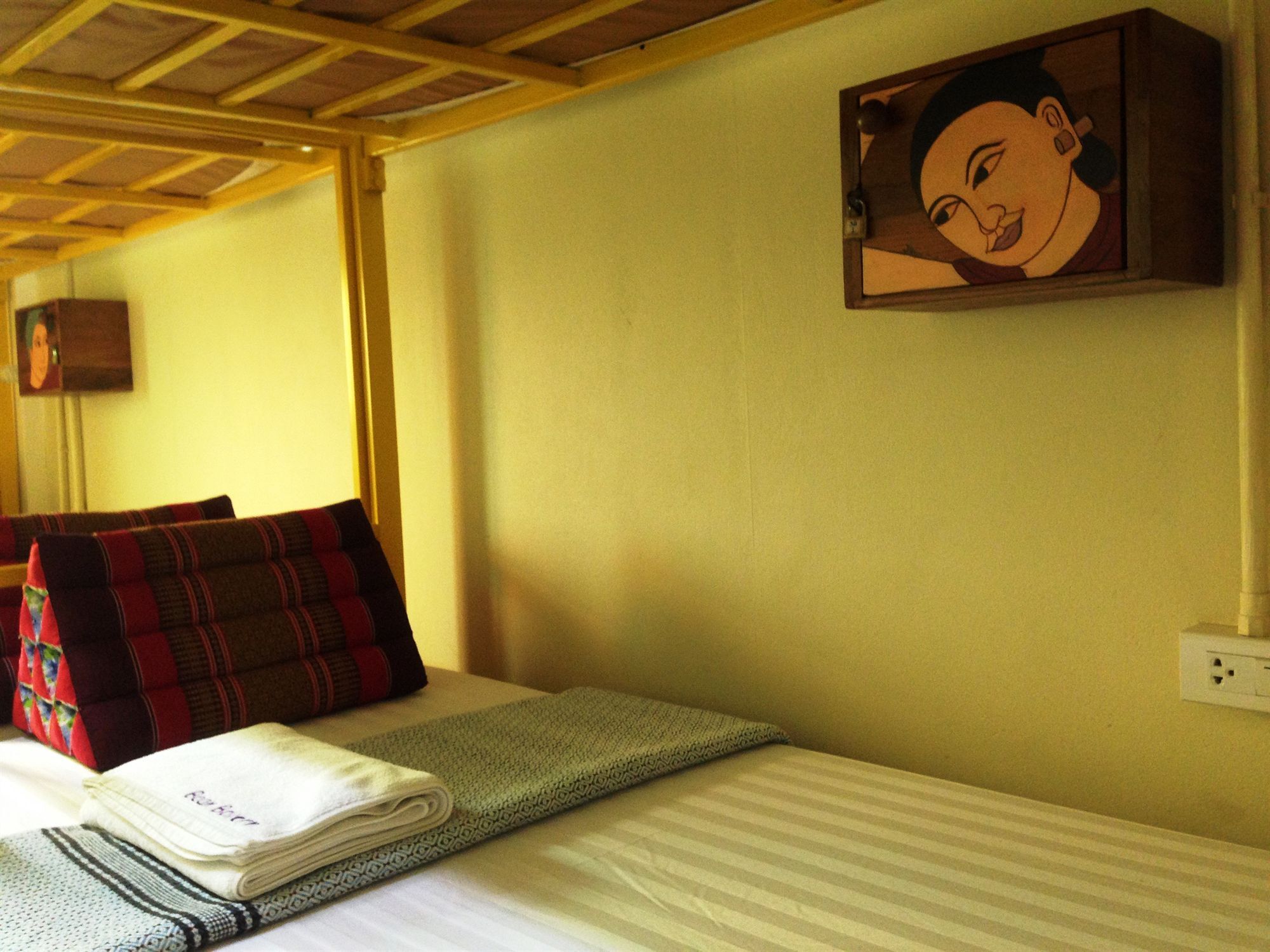 Baan Bovorn Hostel Bangkok Bagian luar foto